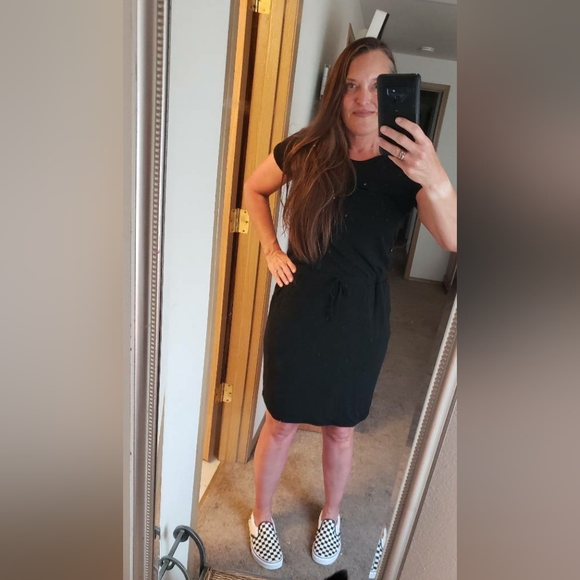 Meet your Posher, Jacquelyn - Picture 2 of 2